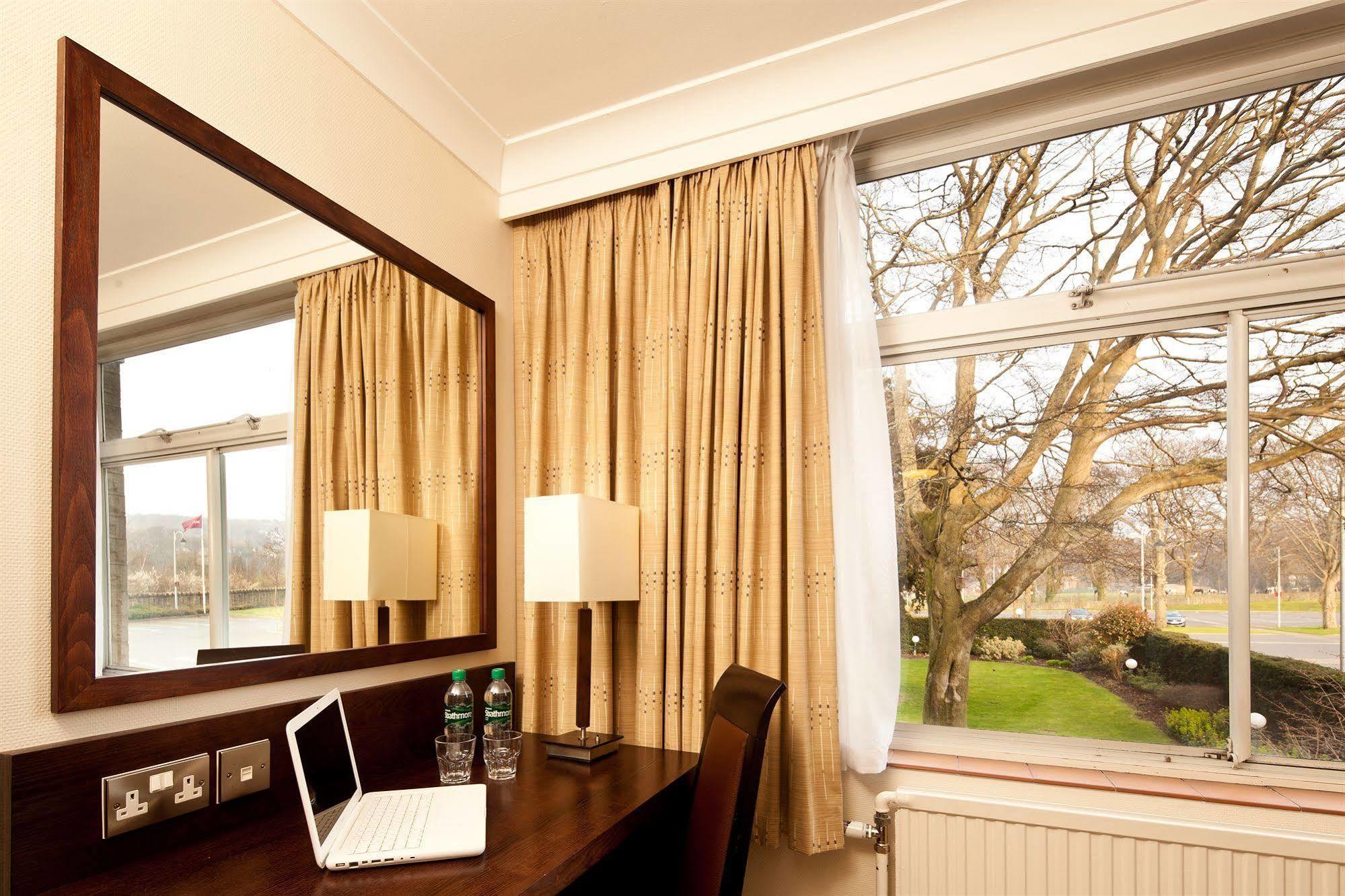 Mercure Bradford, Bankfield Hotel Bradford  Buitenkant foto